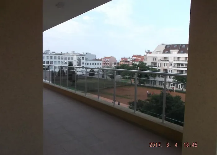 Lyudiev Appartamento