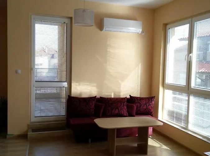 Lyudiev Appartamento *